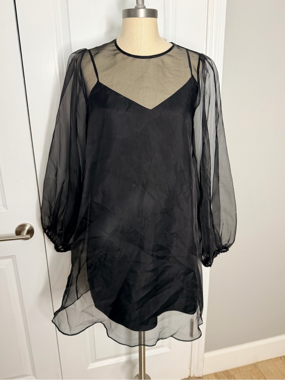 Amanda Uprichard Black Sheer Long-Sleeve Shift Dress Size Small Overlay